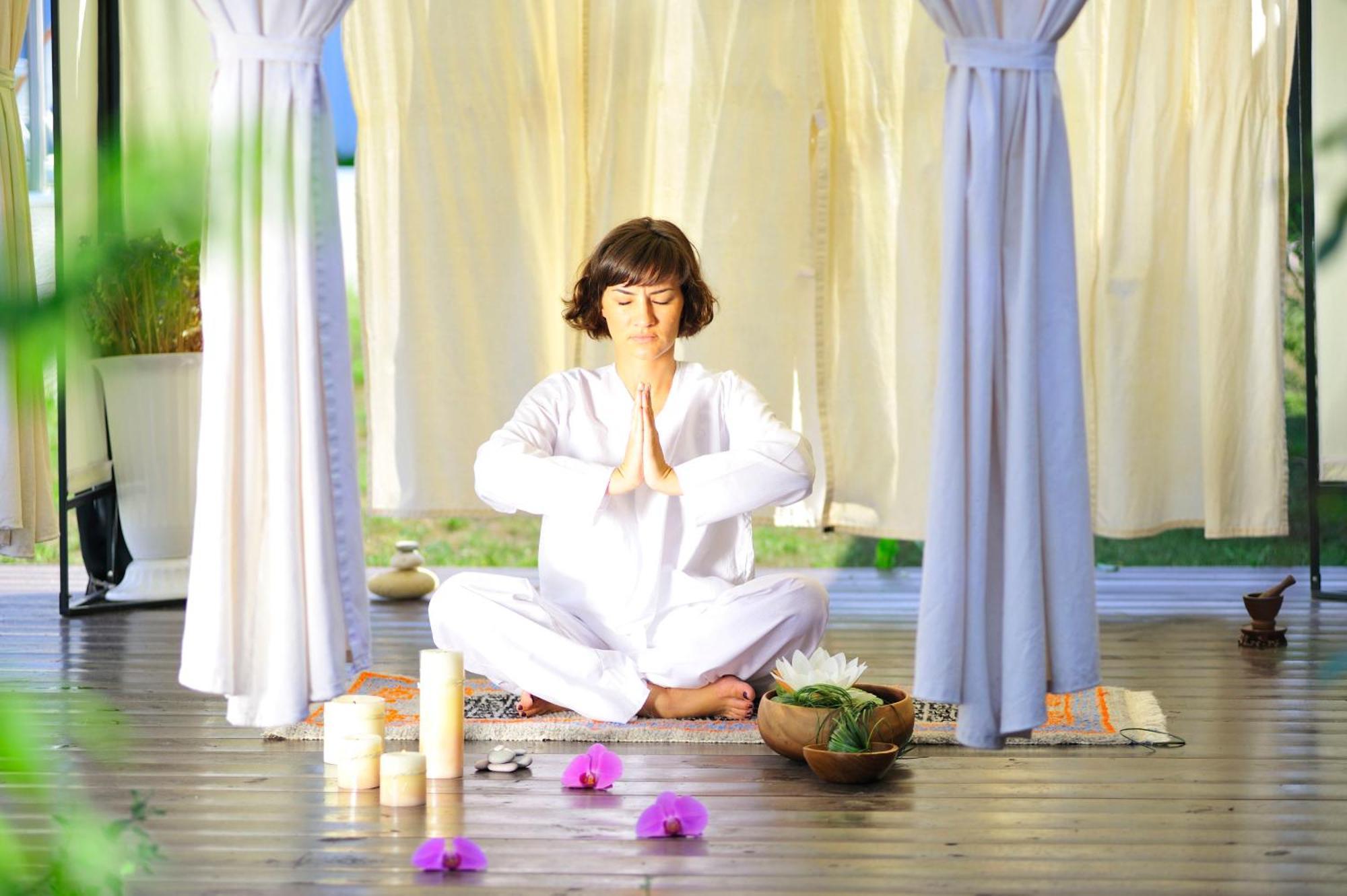 Seasons Spa Boutique Hotel Kozyn Екстериор снимка