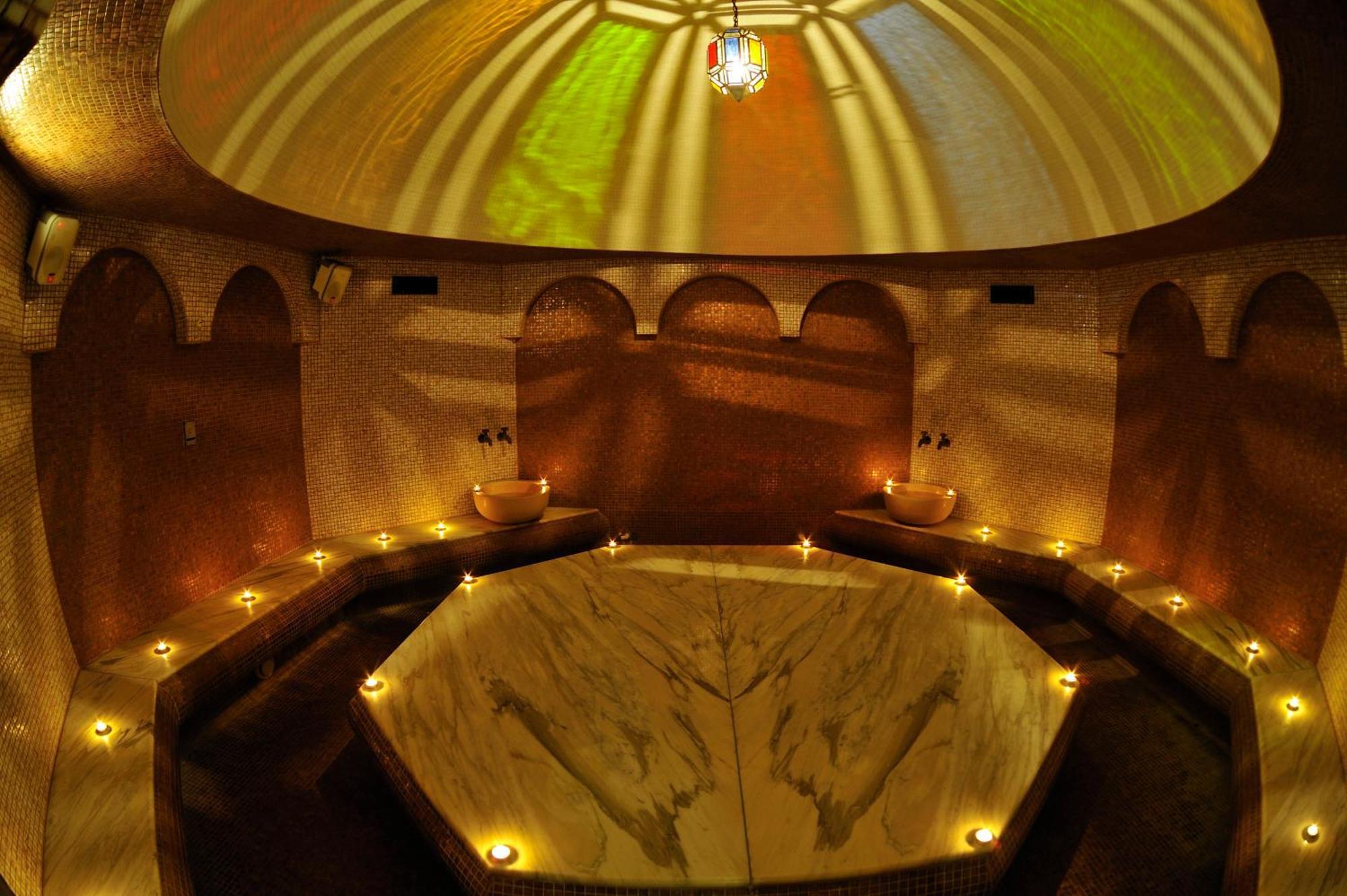 Seasons Spa Boutique Hotel Kozyn Екстериор снимка