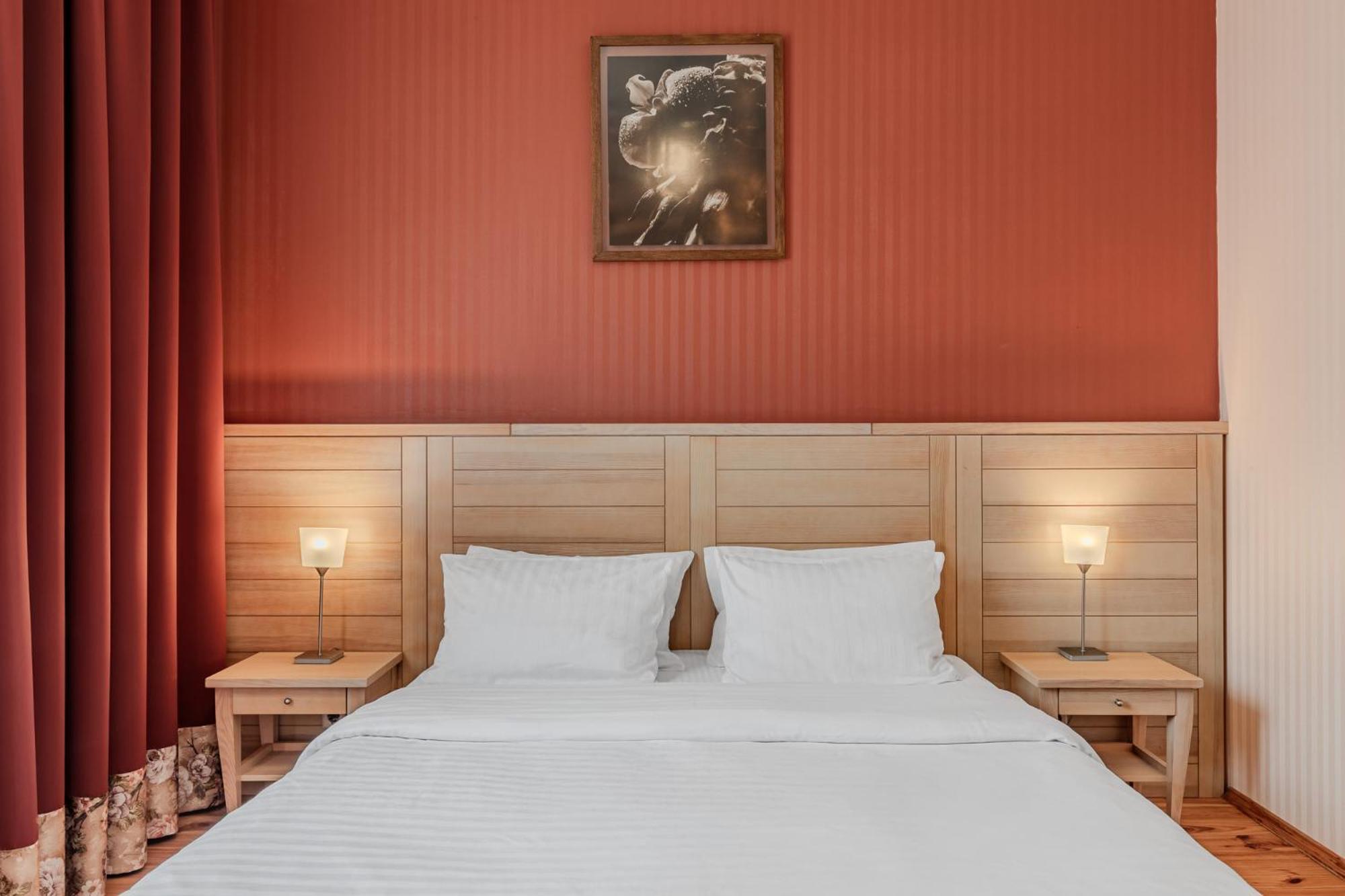Seasons Spa Boutique Hotel Kozyn Екстериор снимка