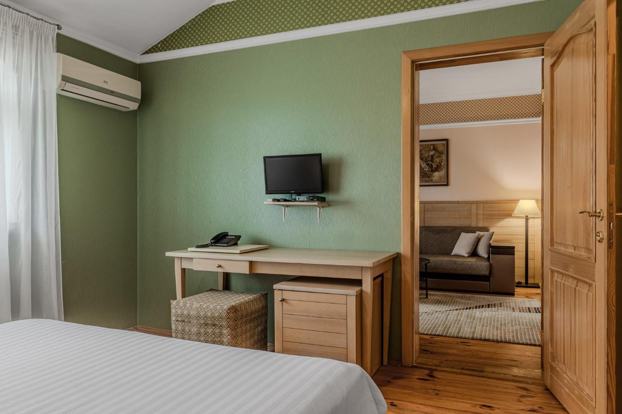 Seasons Spa Boutique Hotel Kozyn Стая снимка
