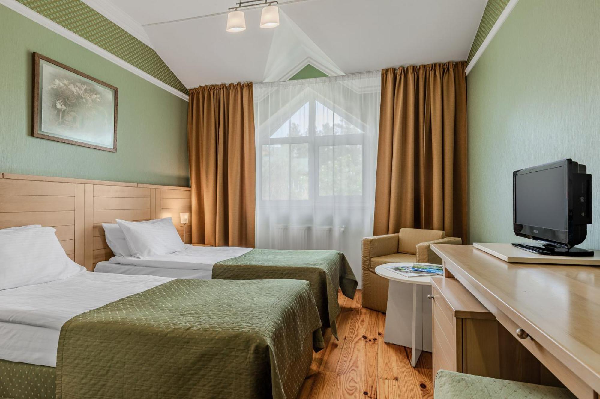 Seasons Spa Boutique Hotel Kozyn Екстериор снимка