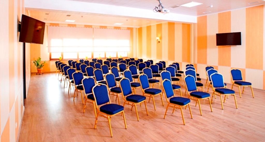 Seasons Spa Boutique Hotel Kozyn Екстериор снимка