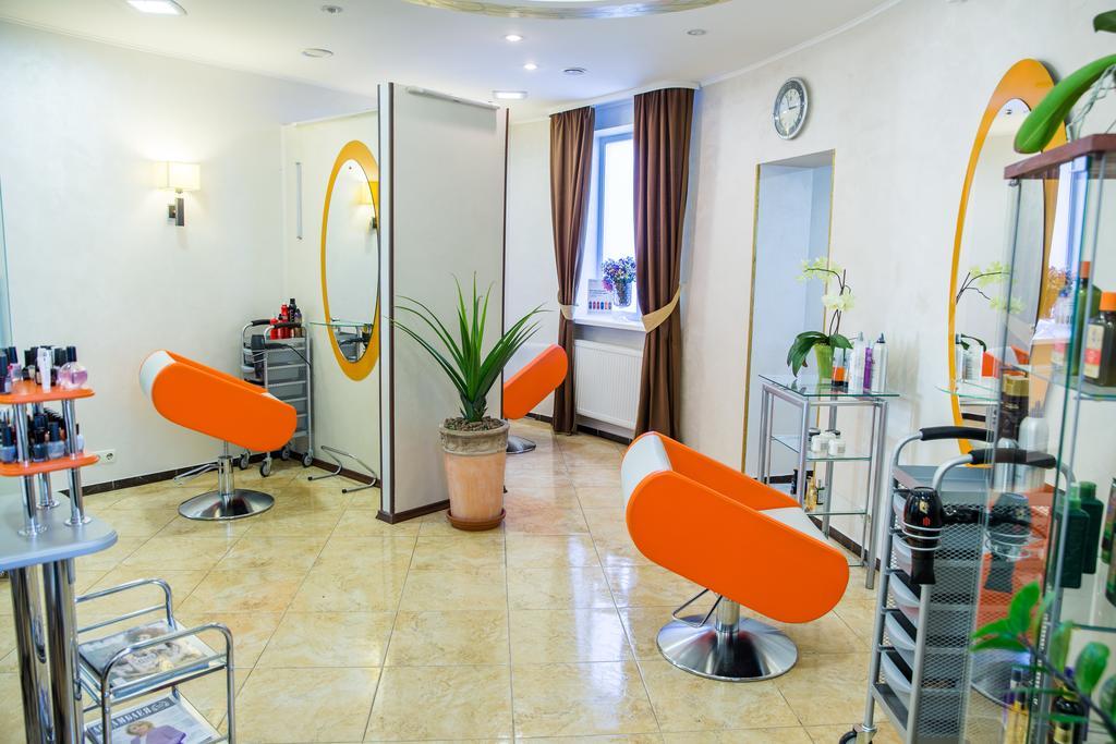 Seasons Spa Boutique Hotel Kozyn Екстериор снимка