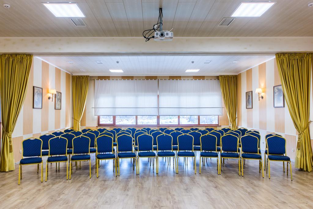 Seasons Spa Boutique Hotel Kozyn Екстериор снимка