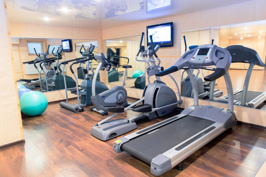 Seasons Spa Boutique Hotel Kozyn Екстериор снимка