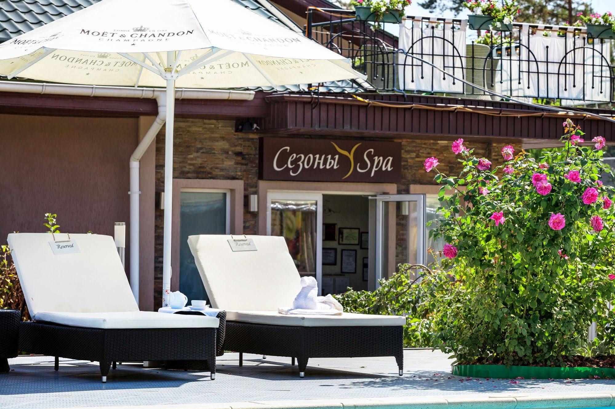 Seasons Spa Boutique Hotel Kozyn Екстериор снимка